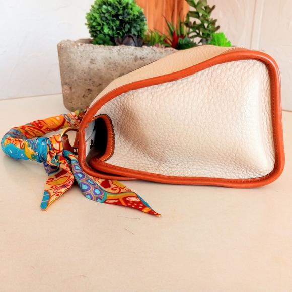 Dooney & Bourke Bonita Creme Brule Bone Carpet Bag 1990's - Picture 7 of 11